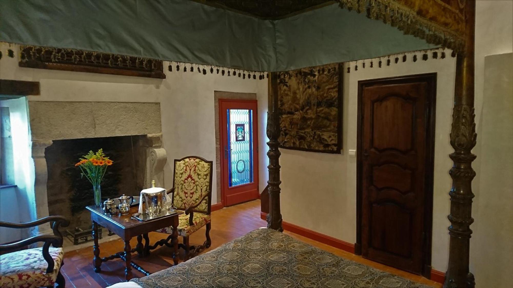 Chateau La Servayrie - Chambre D'Hotes Marcillac-Vallon Pokoj fotografie